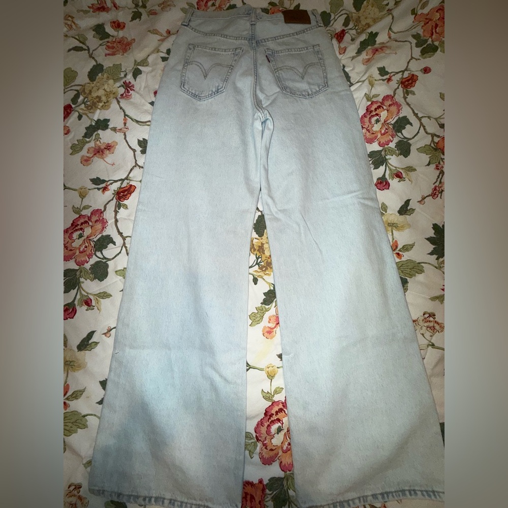 Light Wash Flared Jeans